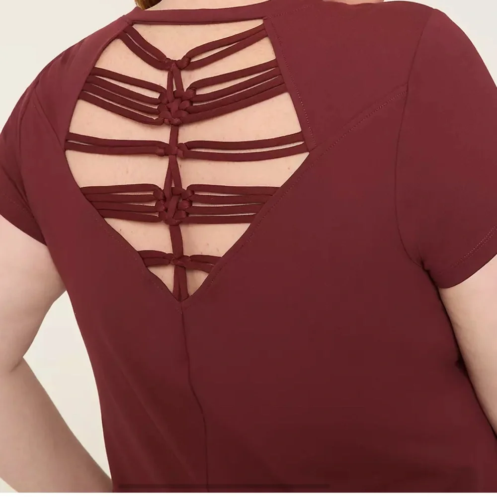 LIVI for LANE BRYANT size 26/28,  Burgundy V-Neck Dress. NWT!